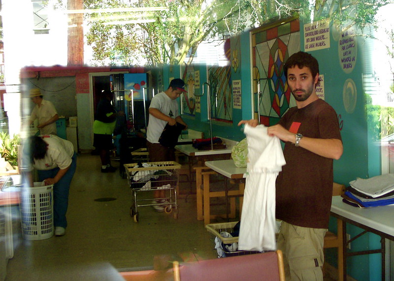 how to become a natural disaster volunteer